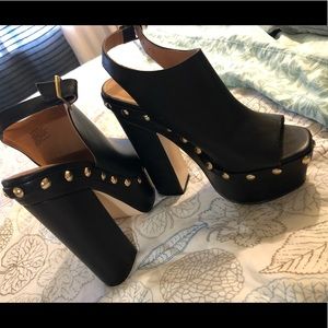 Ladies platform heels 👠🖤